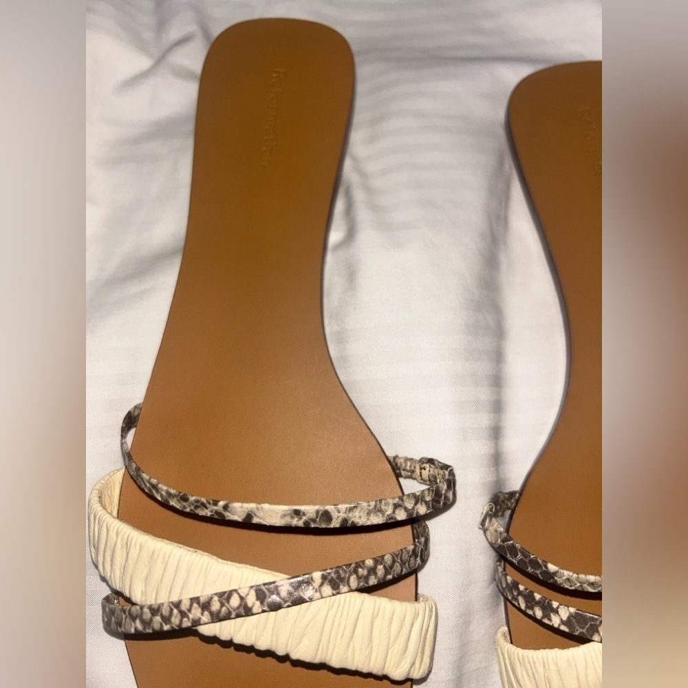 Reformation Katina Flat Sandal in Parmesan and Snake Size 9.5 - Picture 3 of 6